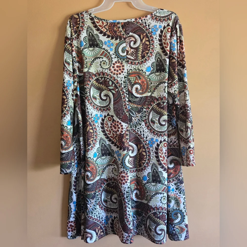 Enmain Paisley Top or Dress, 2XL (PTP=23") - Picture 4 of 4